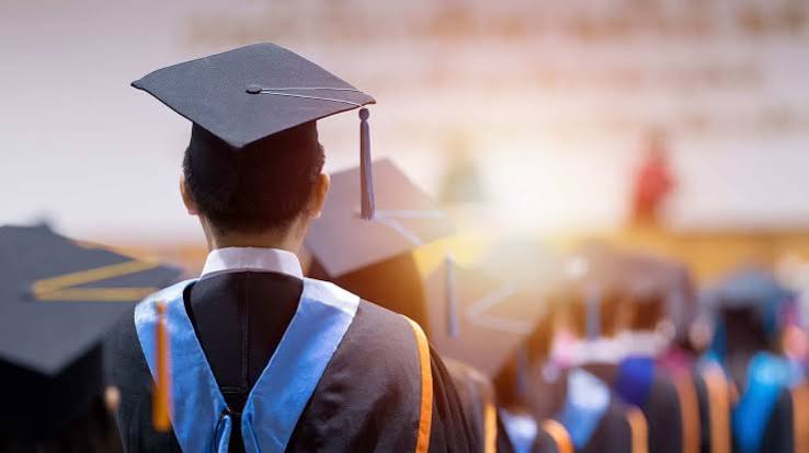 New Zealand university students on graduation day